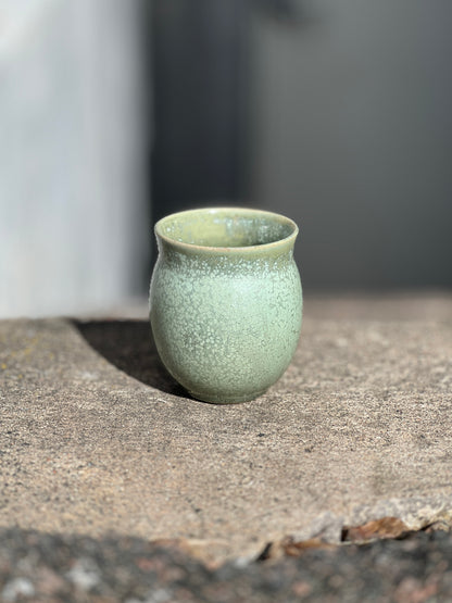 Mugg utan öra - koppargrön