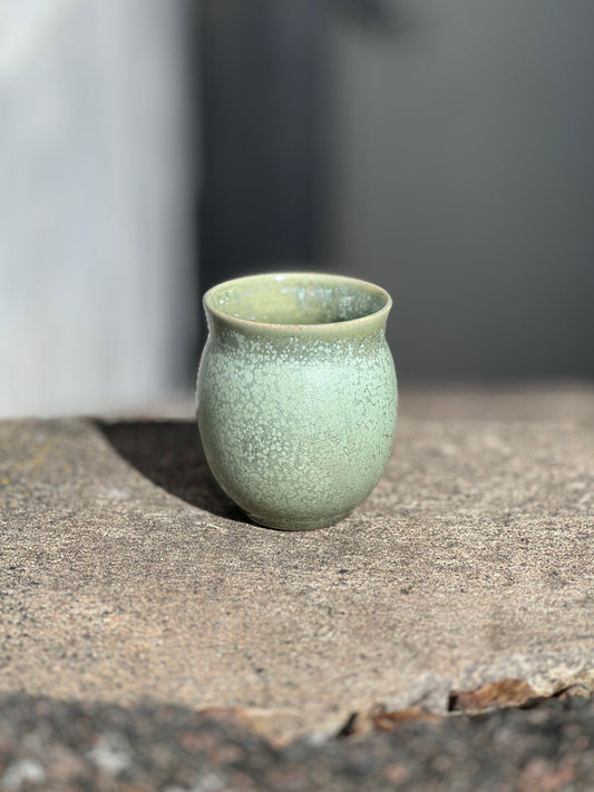 Mugg utan öra - koppargrön